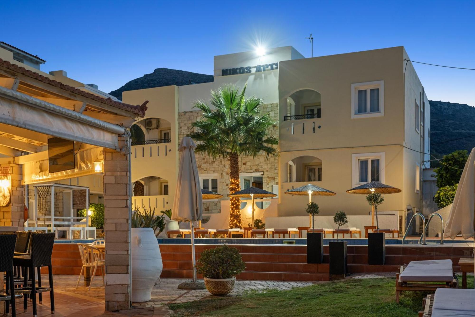 Nikos Aparthotel
